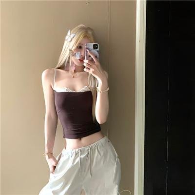姐妹狂欢行 封面